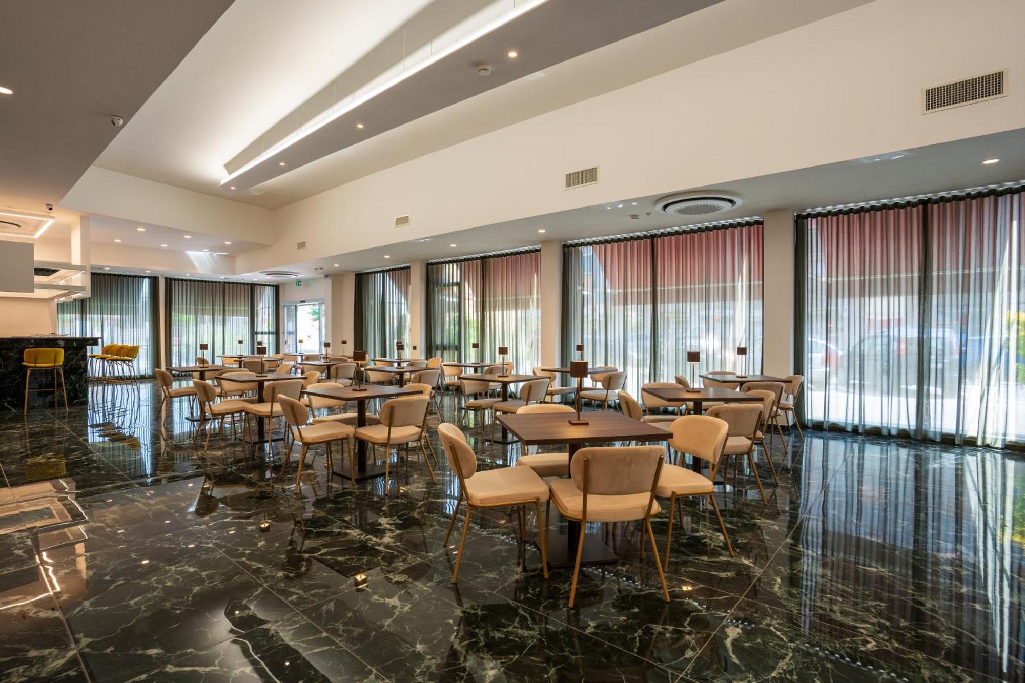 Hotel Bula 波拉特 外观 照片