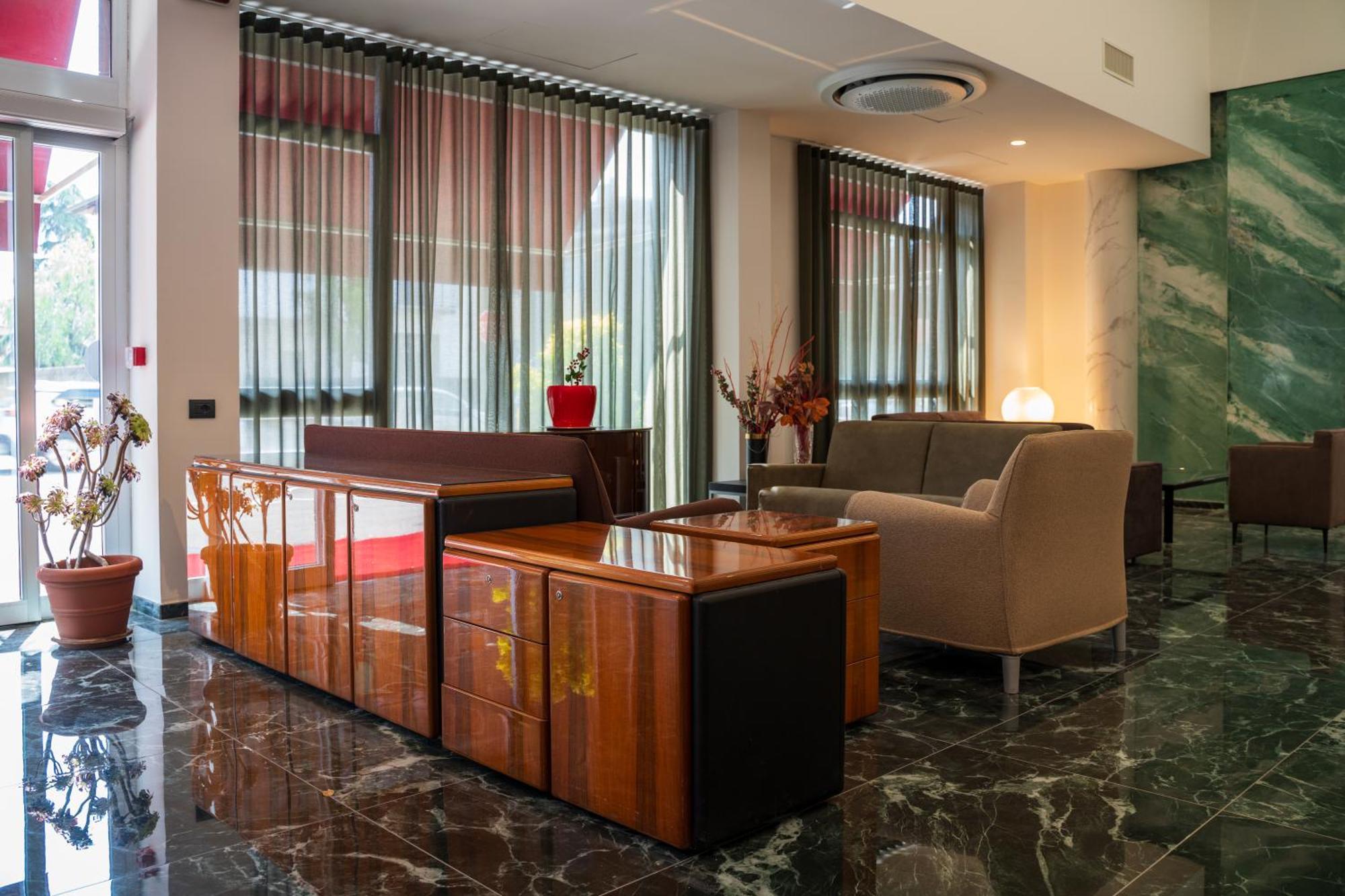 Hotel Bula 波拉特 外观 照片